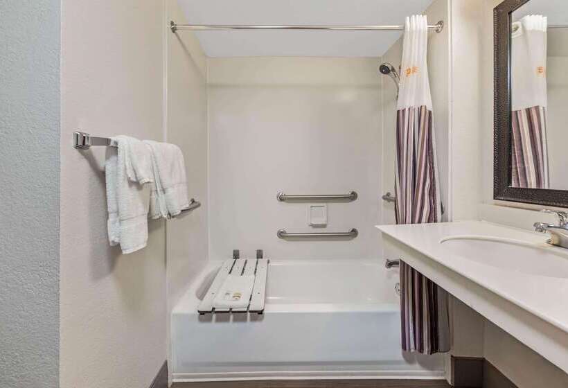 هتل La Quinta Inn By Wyndham Miami Airport North