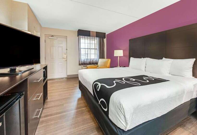 هتل La Quinta Inn By Wyndham Miami Airport North