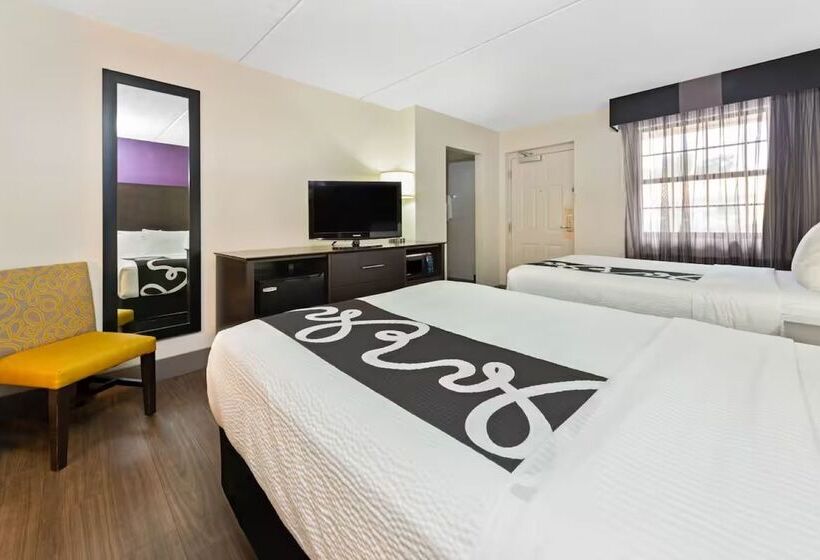 هتل La Quinta Inn By Wyndham Miami Airport North