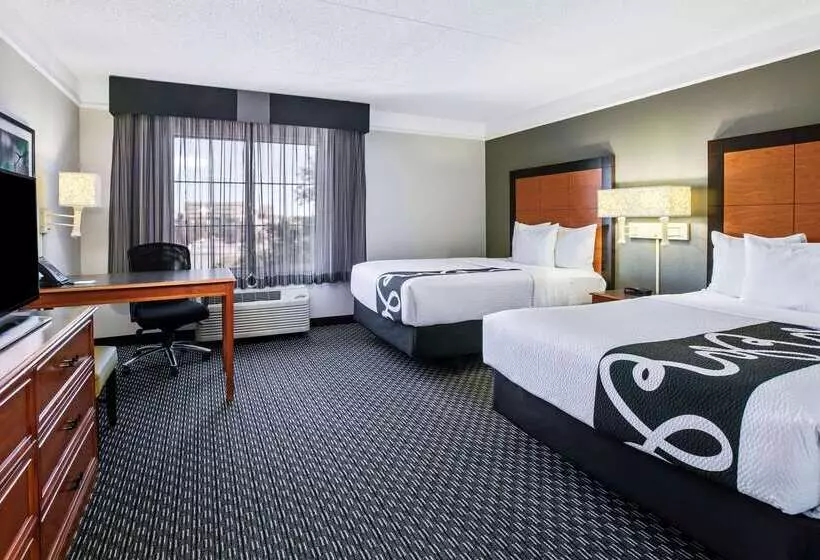 בית מלון כפרי La Quinta By Wyndham Dallas Arlington South