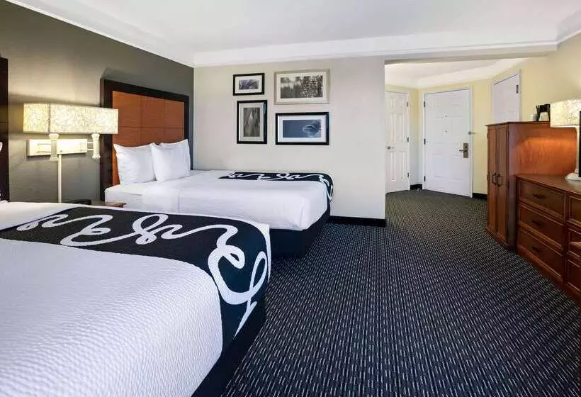 בית מלון כפרי La Quinta By Wyndham Dallas Arlington South