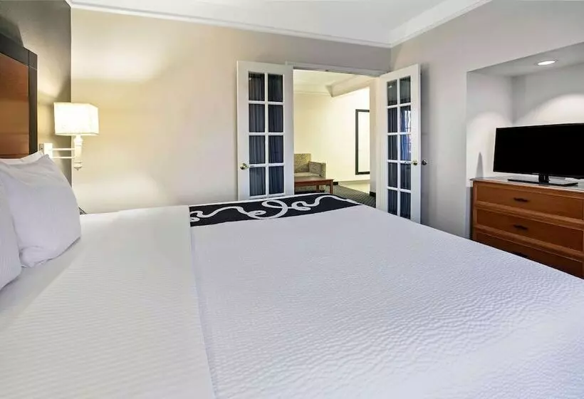 בית מלון כפרי La Quinta By Wyndham Dallas Arlington South