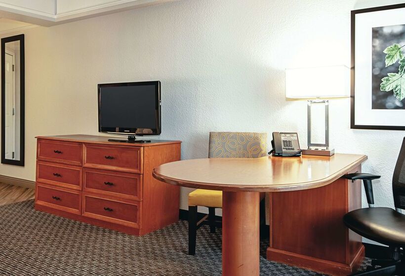 فندق La Quinta Inn & Suites By Wyndham Ontario Airport