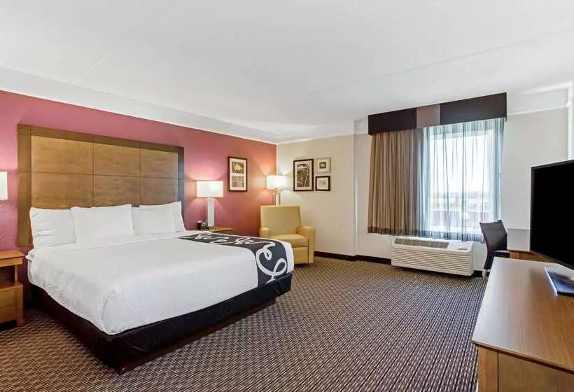 هتل La Quinta Inn & Suites By Wyndham Panama City