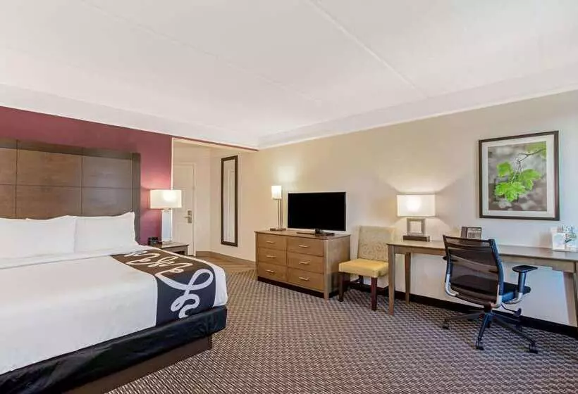 هتل La Quinta Inn & Suites By Wyndham Panama City