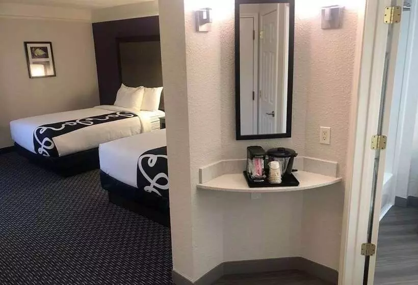 هتل La Quinta Inn & Suites By Wyndham Panama City