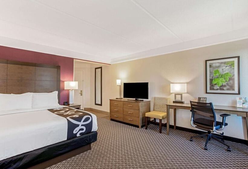 فندق La Quinta Inn & Suites By Wyndham Panama City