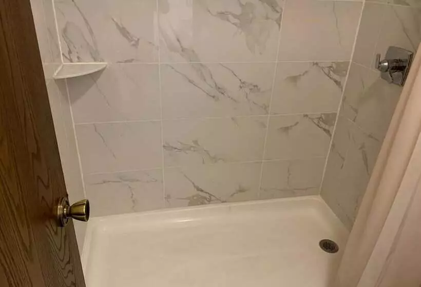 Отель Landmark Inn