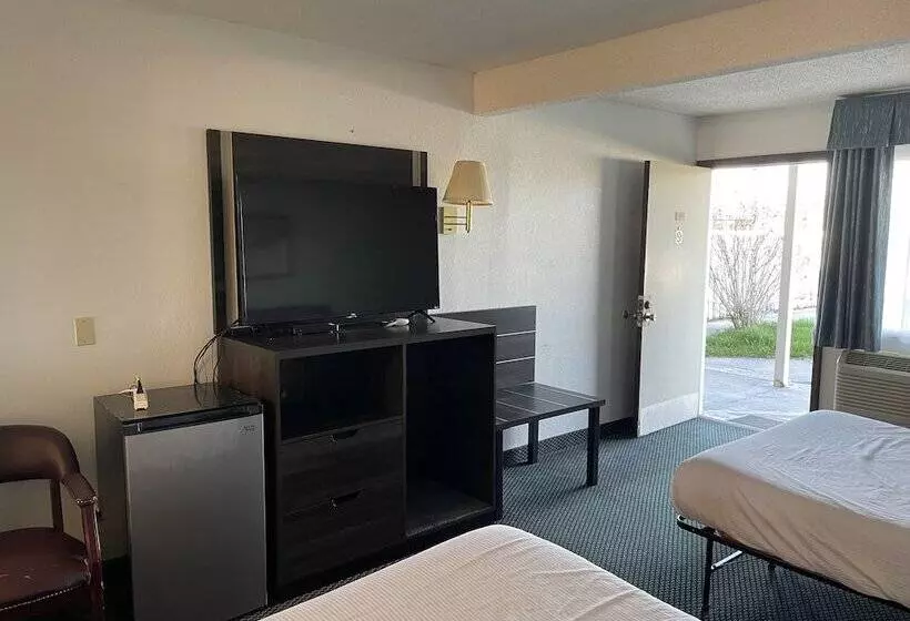 Отель Landmark Inn