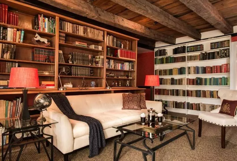 ホテル The Lincoln Inn & Restaurant At The Covered Bridge