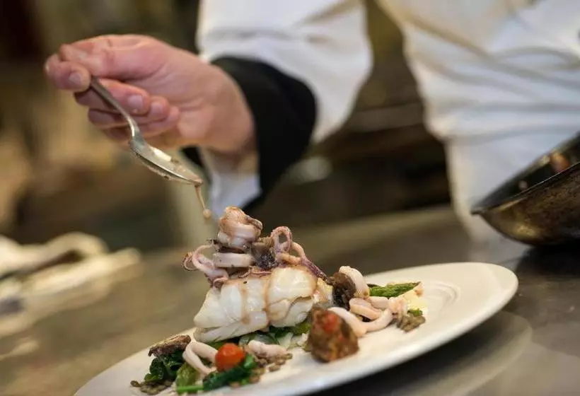 ホテル The Lincoln Inn & Restaurant At The Covered Bridge