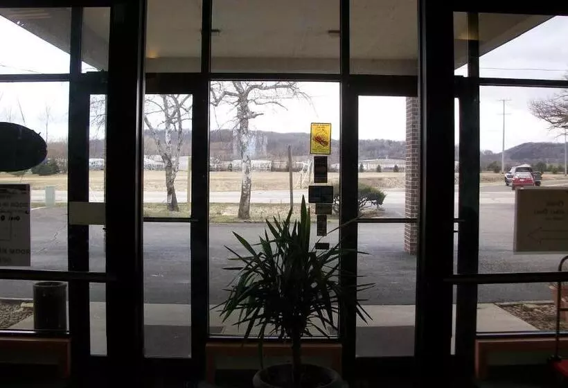 Отель Lodi Valley Suites