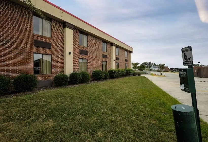 فندق Red Roof Inn & Suites Jacksonville, Nc