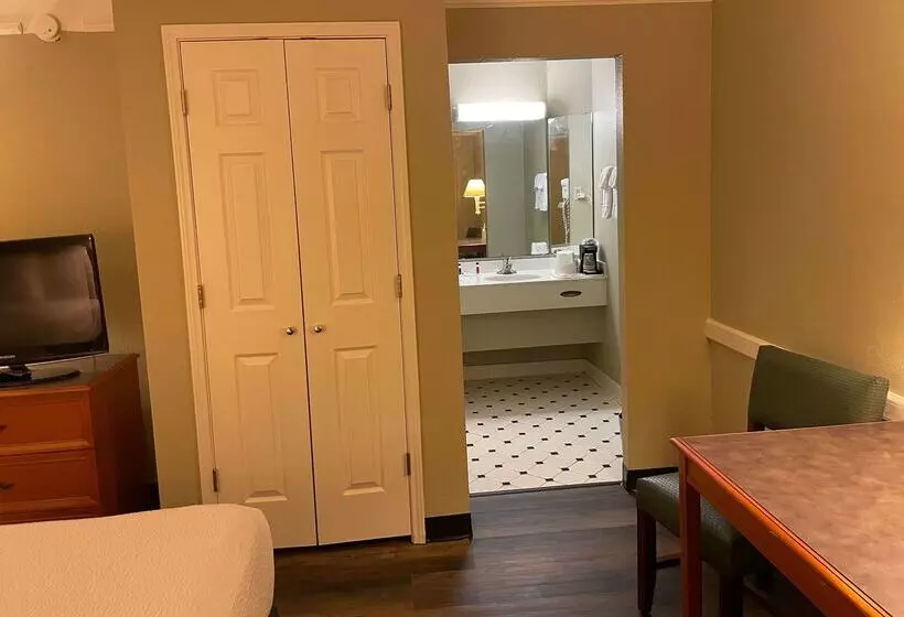 ホテル Travelodge By Wyndham Tuscaloosa