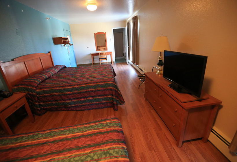 Long House Alaskan Hotel