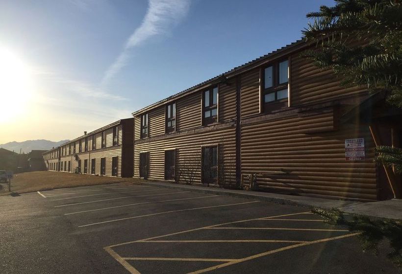 Long House Alaskan Hotel