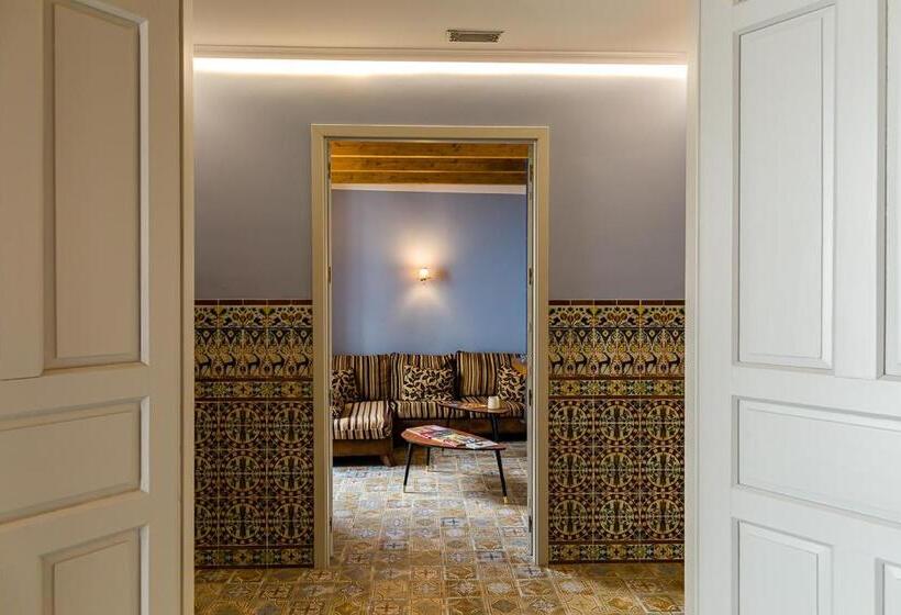 Hospedium Hotel El Nido De Alcudia Suites