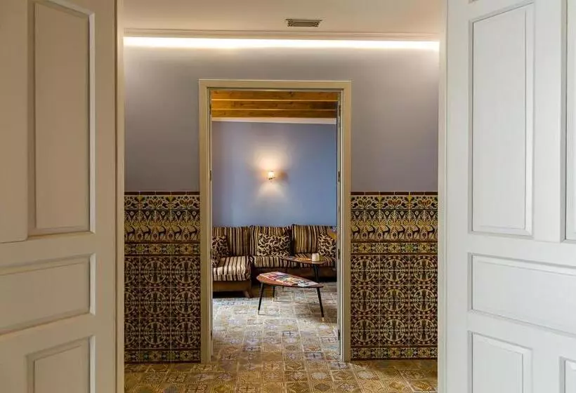 Hospedium Hotel El Nido De Alcudia Suites