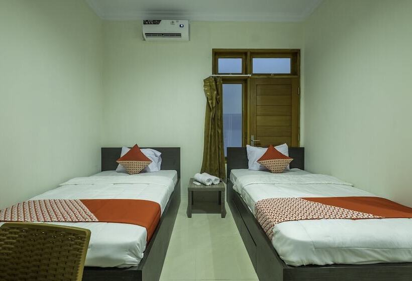 בית מלון כפרי Oyo 2259 Zleepy Ks Tubun