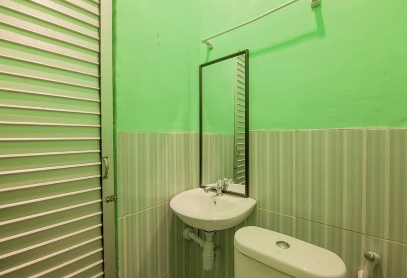 هتل Oyo 2310 Residence 68