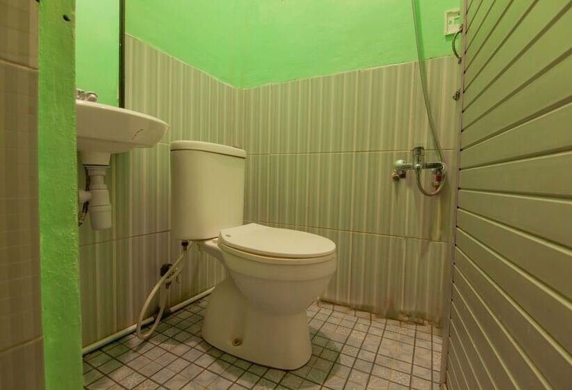 هتل Oyo 2310 Residence 68