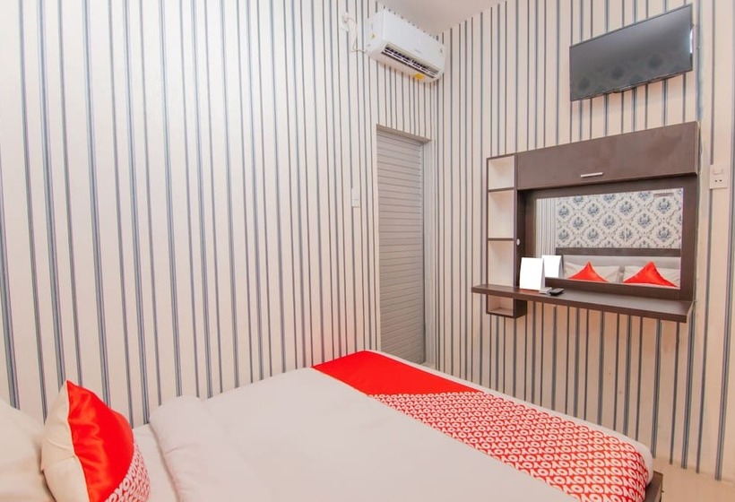 هتل Oyo 2310 Residence 68