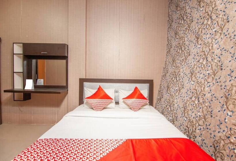 هتل Oyo 2310 Residence 68