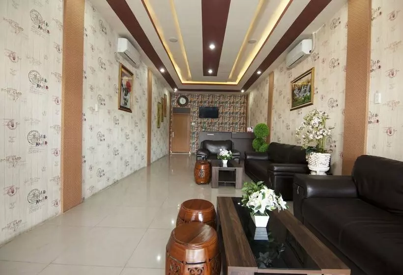 ホテル Oyo 2310 Residence 68