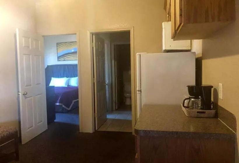 Motelli Lone Star Inn & Suites