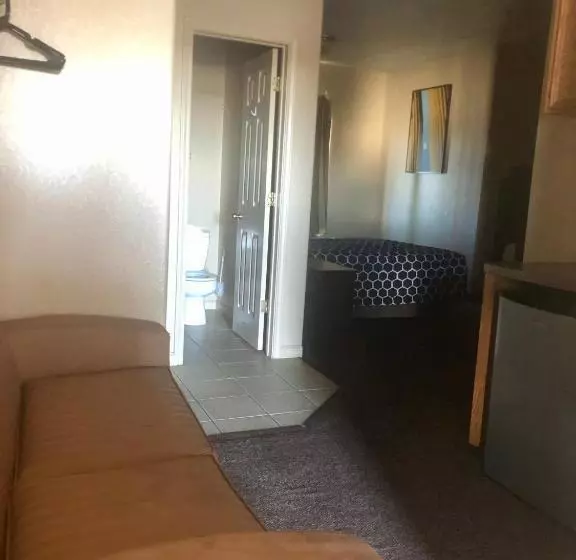 Motelli Lone Star Inn & Suites