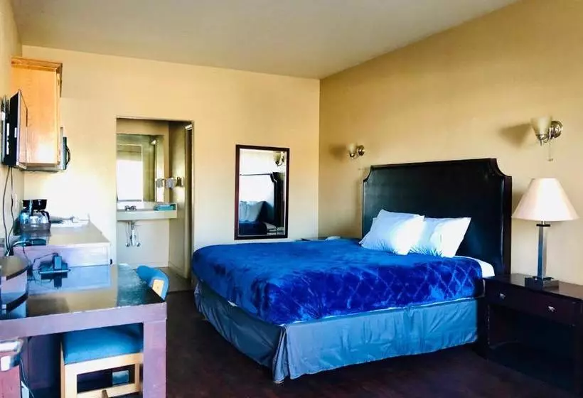 Motelli Lone Star Inn & Suites