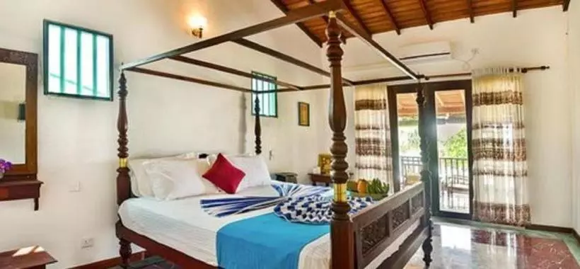 پانسیون Garland Beach Villa
