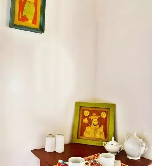پانسیون Garland Beach Villa