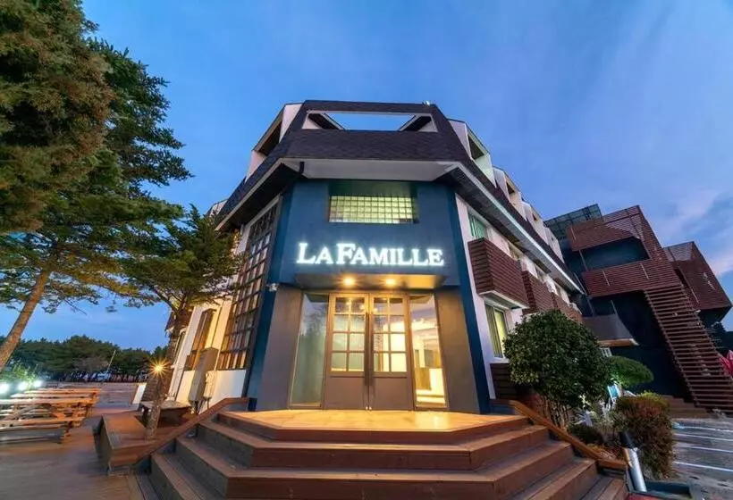 Hotelli La Famille