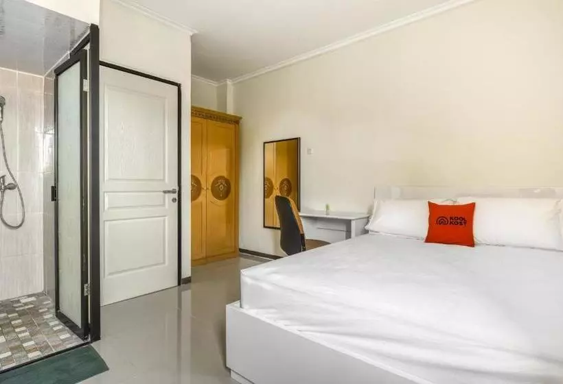 ペンション Koolkost Syariah Near Kaza Mall Surabaya