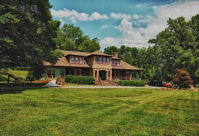 فندق صغير Laughing Heart Lodge