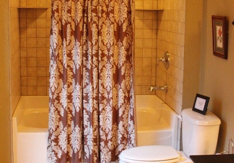 فندق صغير Laughing Heart Lodge