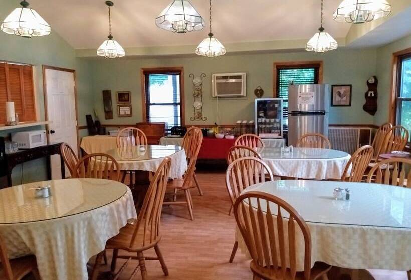 فندق صغير Laughing Heart Lodge