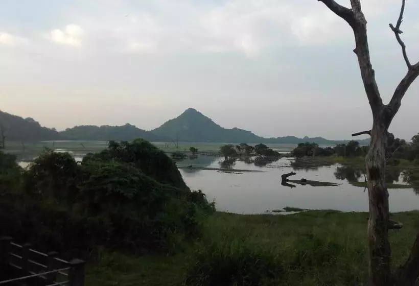 هتل Vimal Villa