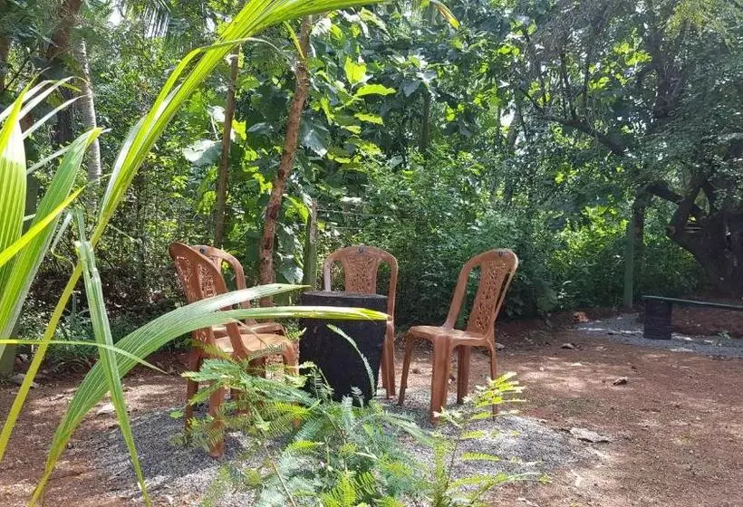 هتل Vimal Villa