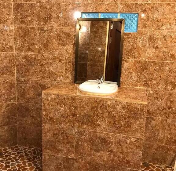 Отель Gibbon Lodge