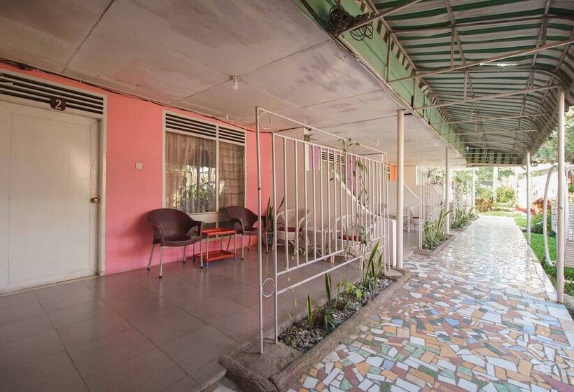 בית מלון כפרי Reddoorz Syariah Near Jalan Asahan Pematang Siantar