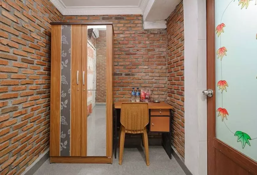 ホテル Reddoorz Syariah Near Jalan Asahan Pematang Siantar