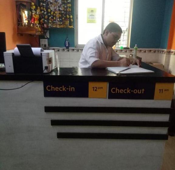 Hotelli Spot On Sairaj Lodging & Boarding