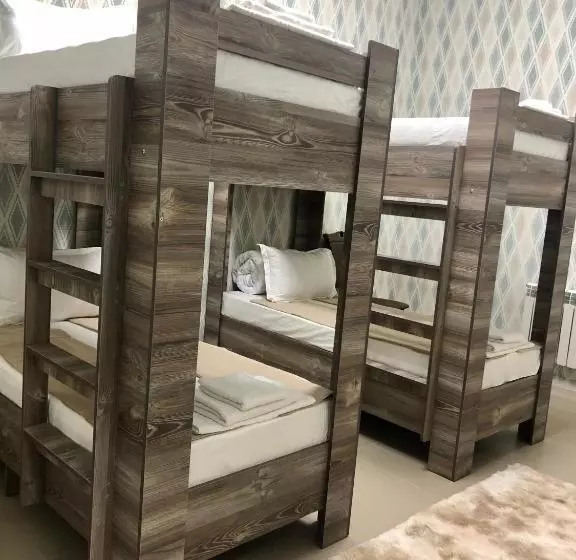 تختخواب و صبحانه Tarlan