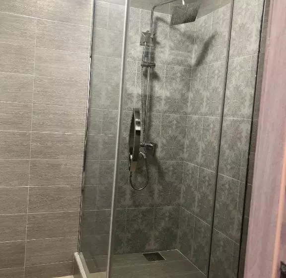 تختخواب و صبحانه Tarlan