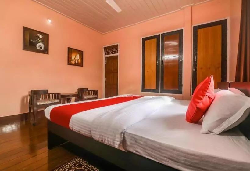 Hotelli Collection O Trinayan Associates