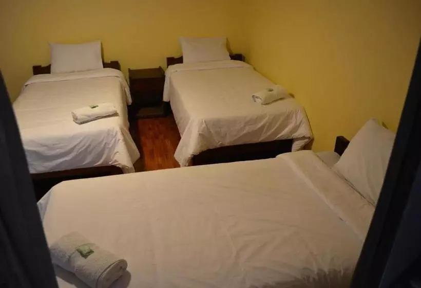 هتل Stay Here