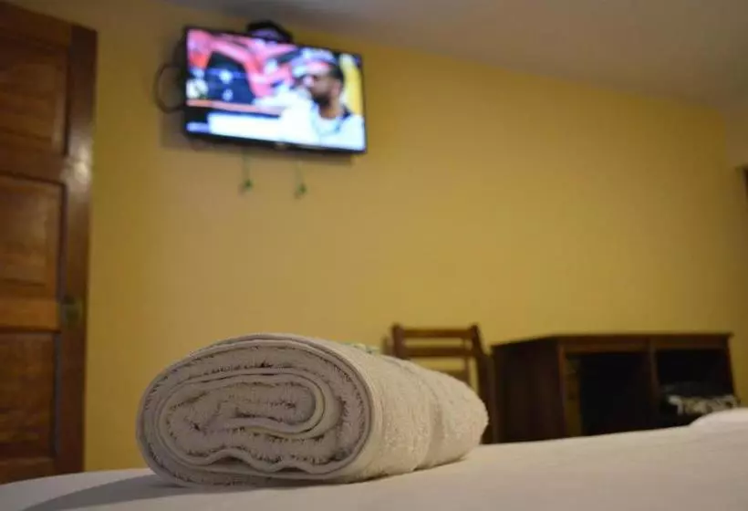 هتل Stay Here