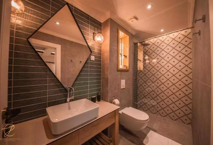 تختخواب و صبحانه Barka B N B   Elegant Seaview Rooms
